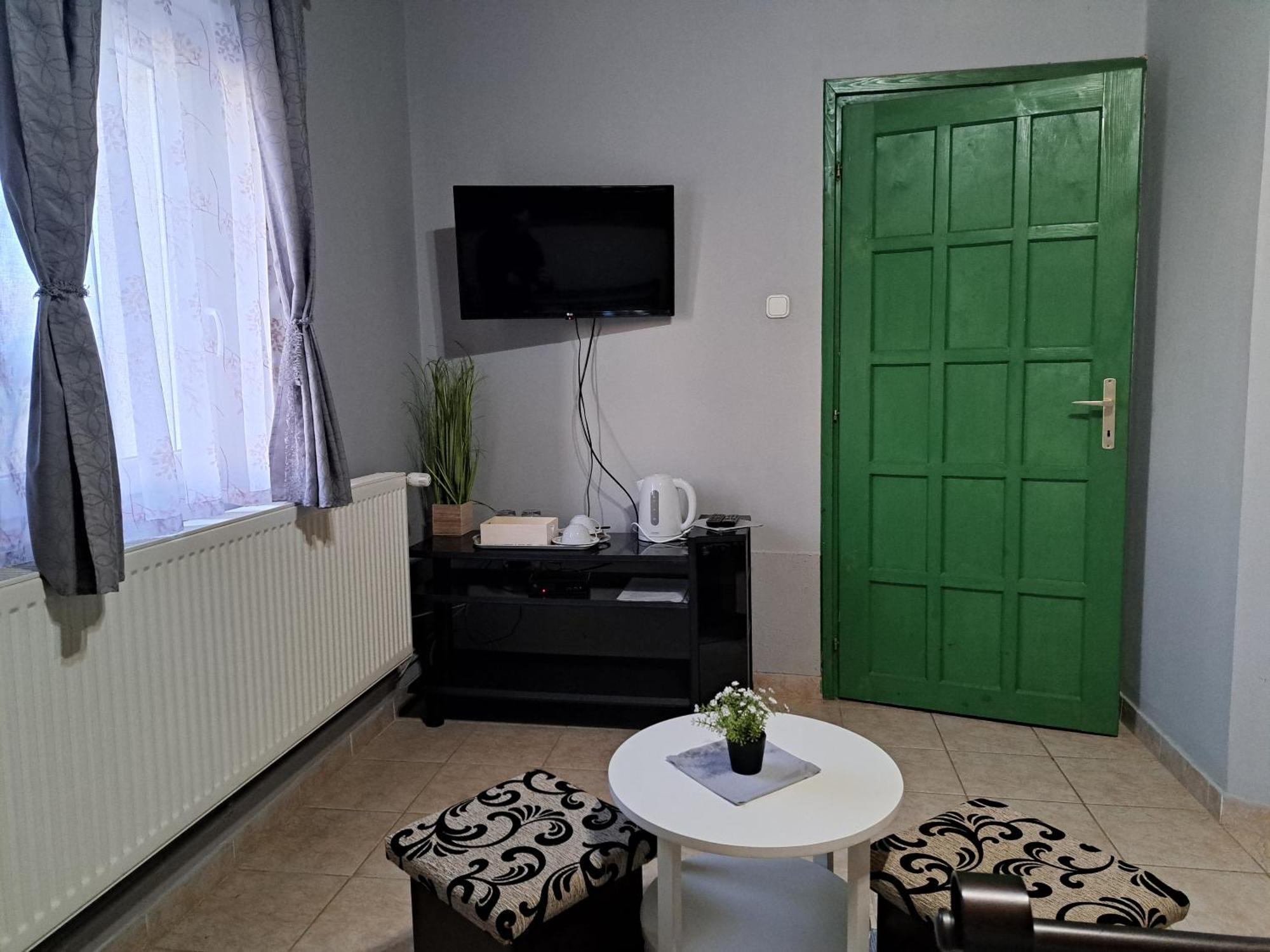 Kisdiófa Panzió és Vendéglő Vajdácska Exterior foto