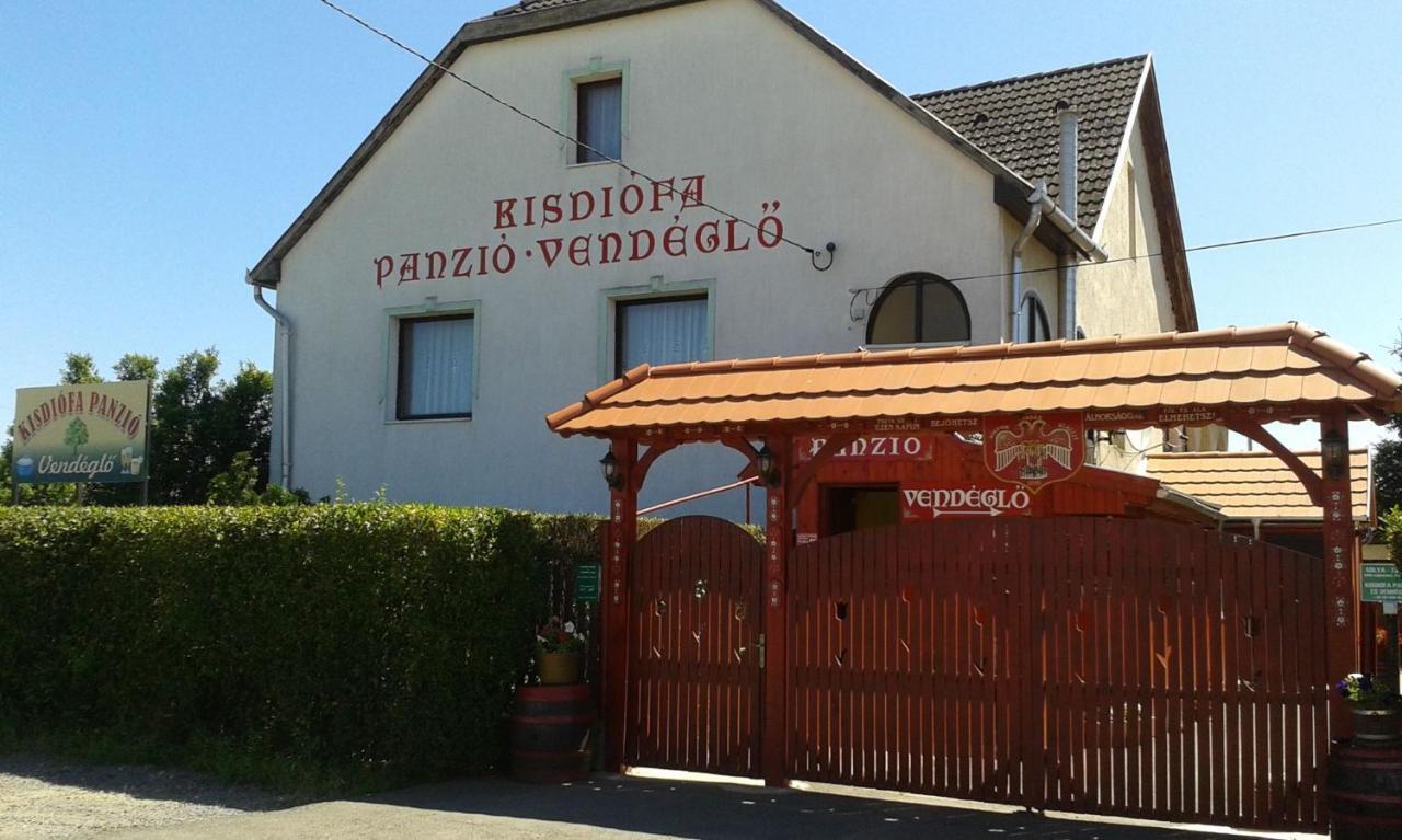 Kisdiófa Panzió és Vendéglő Vajdácska Exterior foto